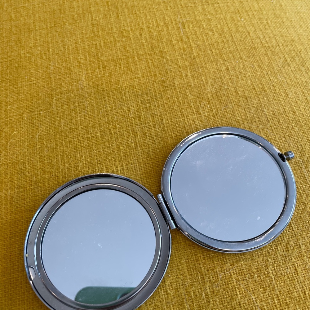 Bookish Mirror Compact - Picture 3 of 3